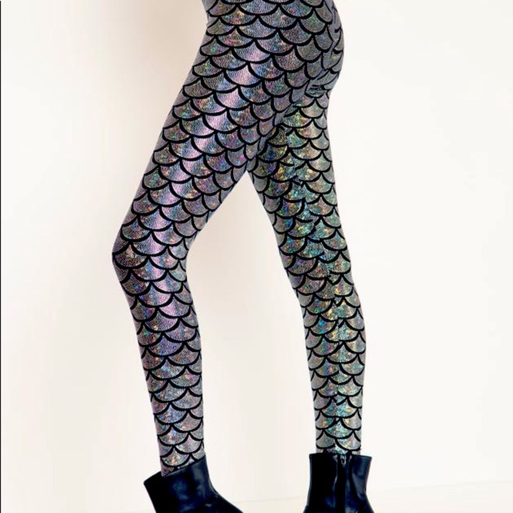 Mermaid silver leggings - Picture 3 of 3
